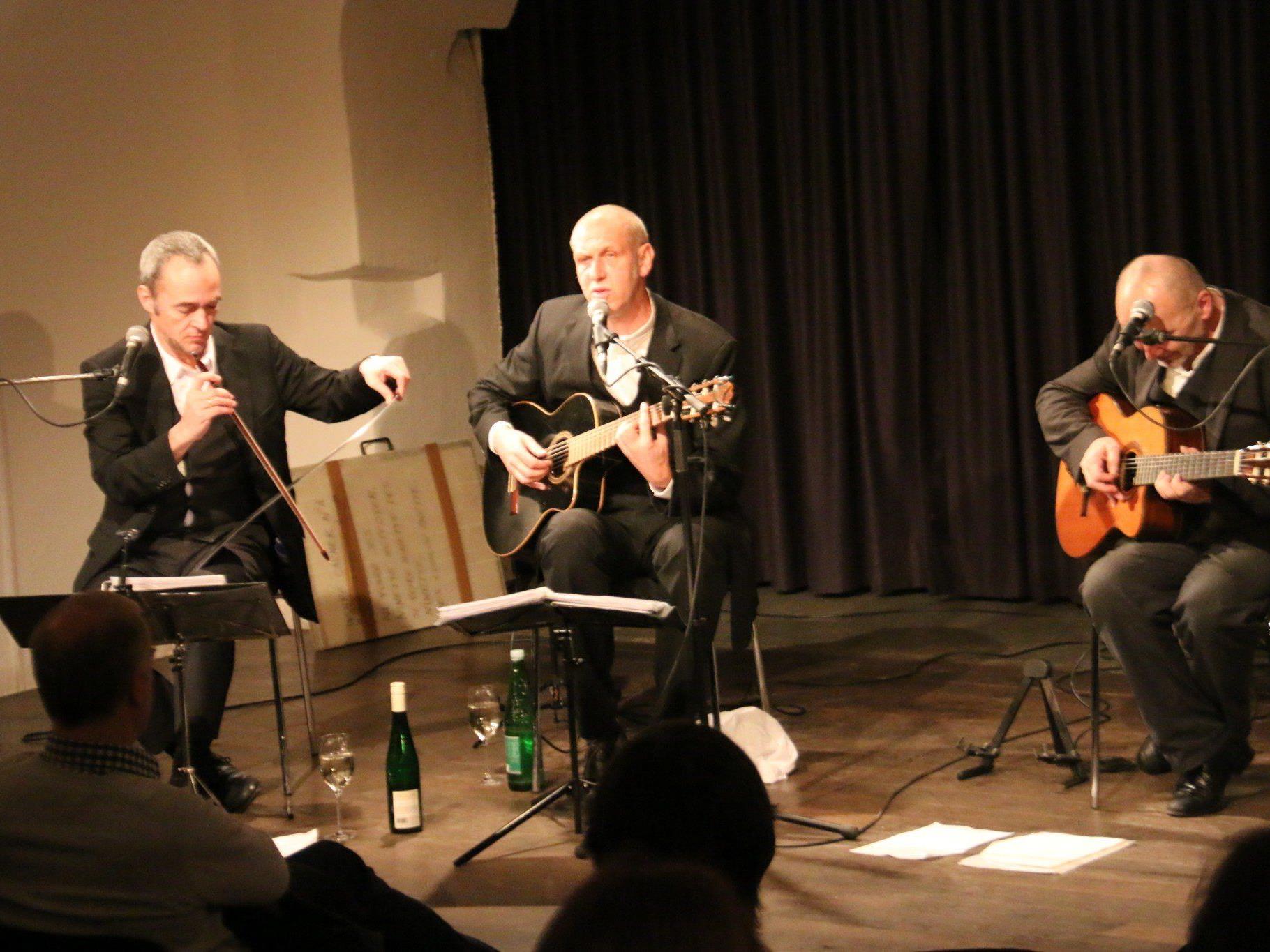 Das Wiener Trio Lepschi sorgte im TAS für viel Gspaß in Wort und Melodie.