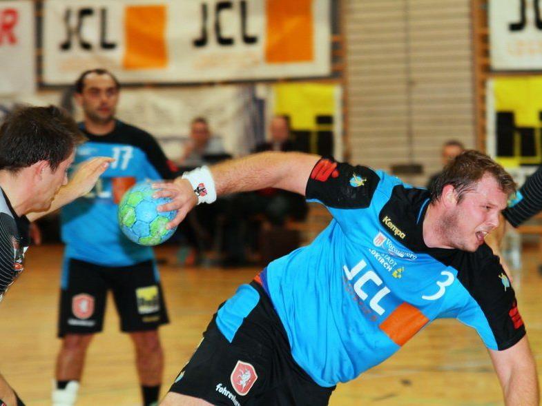 Feldkirchs Handballer gewinnen gegen Wangen mit sieben Toren Differenz.