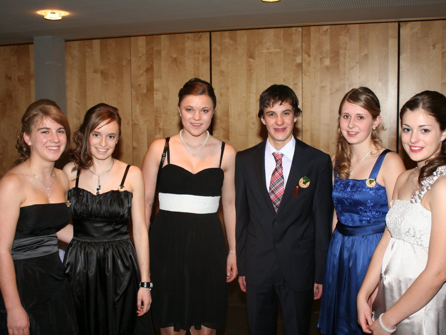 Landwirtschaftsschüler(innen) luden zum Abschlussball Landwirtschaftsschüler(innen) luden zum Abschlussball