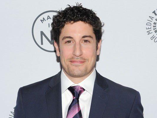 Jason Biggs und seine Frau Jenny Mollen wurden zum ersten Mal Eltern. Jason Biggs und seine Frau Jenny Mollen wurden zum ersten Mal Eltern.