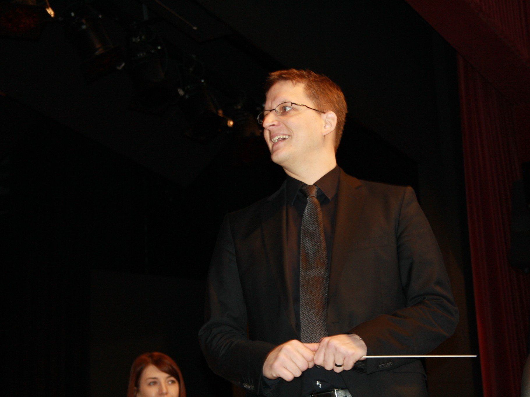 Dirigent David Lanza und der Musikverein Lustenau erfüllen musikalische Zuhörerwünsche. Dirigent David Lanza und der Musikverein Lustenau erfüllen musikalische Zuhörerwünsche.