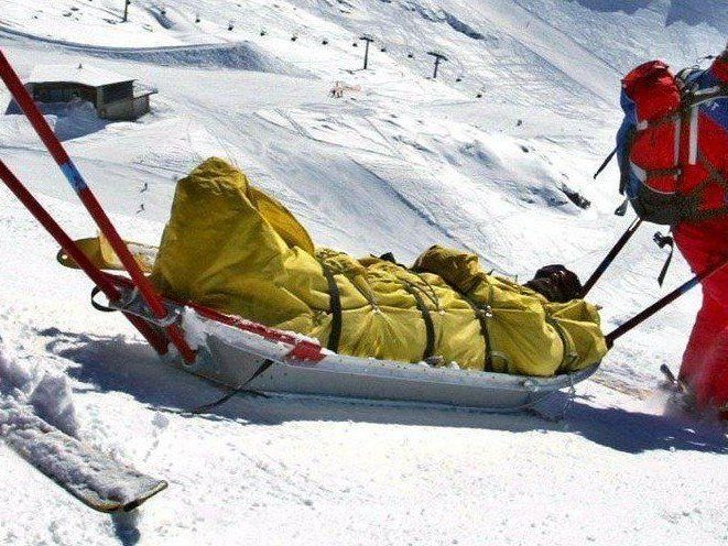 Die Polizei Lech sucht nach einem schweren Skiunfall nach Zeugen. Die Polizei Lech sucht nach einem schweren Skiunfall nach Zeugen.