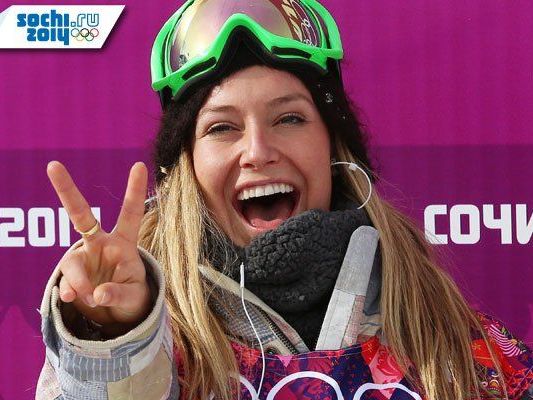 Nicht nur die erste Goldene für Jamie Anderson, sondern die erste im Slopestyle überhaupt. Nicht nur die erste Goldene für Jamie Anderson, sondern die erste im Slopestyle überhaupt.