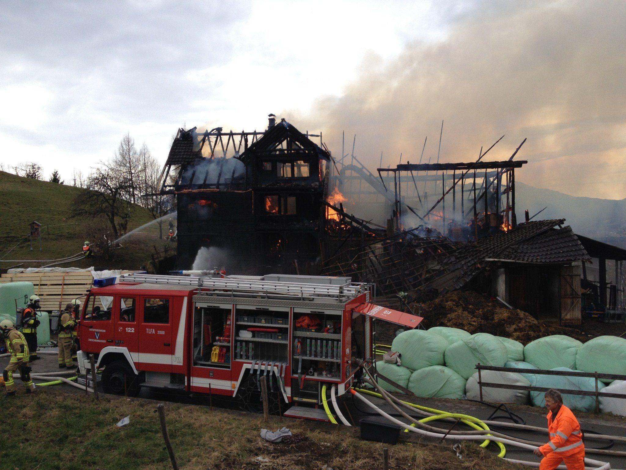 Der Bauernhof in Batschuns brannte bis auf die Grundmauern nieder.