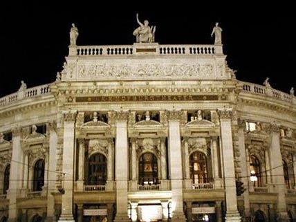 Die Krise im Wiener Burgtheater schlägt hohe Wellen. Die Krise im Wiener Burgtheater schlägt hohe Wellen.