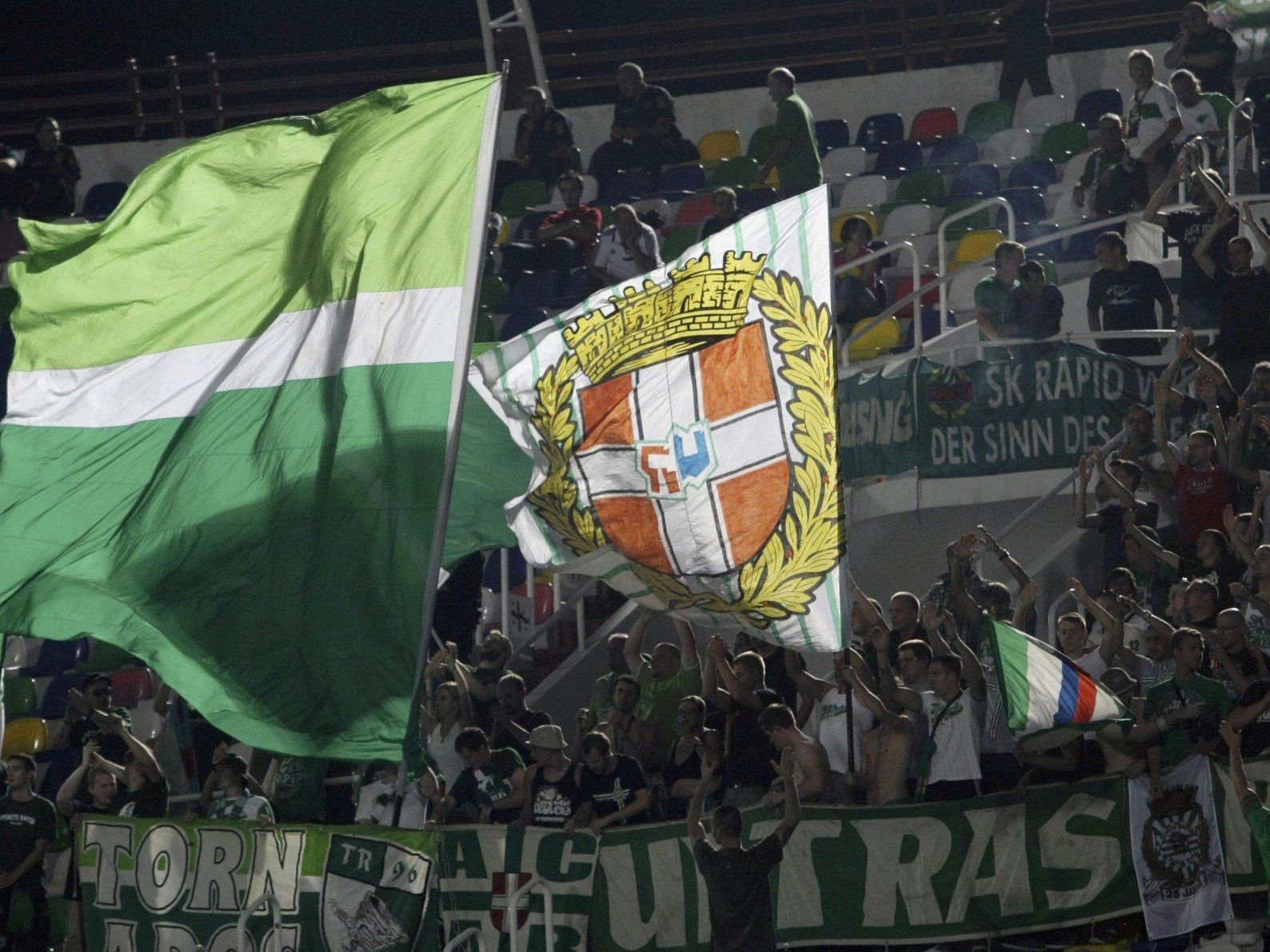 Fünf Rapid-Fans wurden nach den Ausschreitungen nach dem Freundschaftsspiel nun verhaftet. Fünf Rapid-Fans wurden nach den Ausschreitungen nach dem Freundschaftsspiel nun verhaftet.