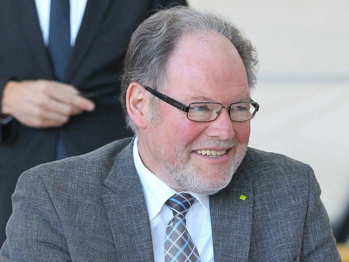 Götzner Bürgermeister Werner Huber wird sein Amt noch heuer an Loacker übergeben. Götzner Bürgermeister Werner Huber wird sein Amt noch heuer an Loacker übergeben.