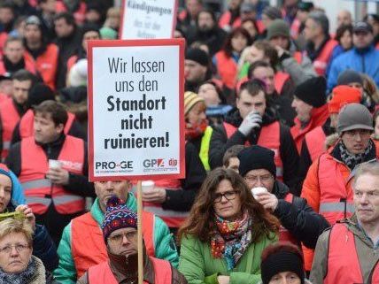 Es ist nicht das erste Mal, dass die KBA-Mödling-Mitarbeiter streiken. Es ist nicht das erste Mal, dass die KBA-Mödling-Mitarbeiter streiken.