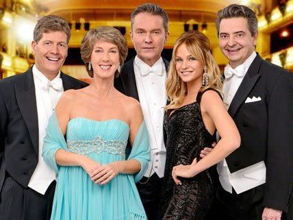 Das TV-Team des ORF in Ball-Montur. Das TV-Team des ORF in Ball-Montur.