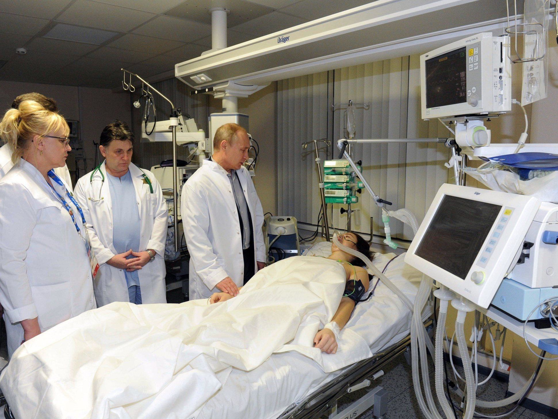 Bei Olympia verunglückte Ski-Crosserin Maria Komissarowa von der Hüfte abwärts gelähmt. Bei Olympia verunglückte Ski-Crosserin Maria Komissarowa von der Hüfte abwärts gelähmt.