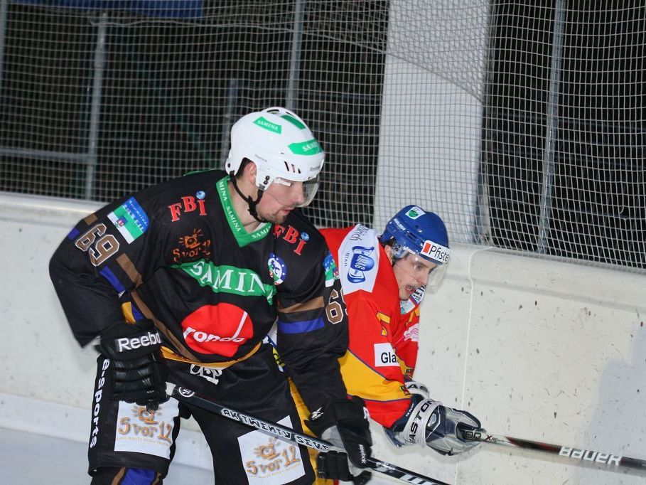 Domingo Usubelli trug sich beim 14:4 Bestschießen in die Rankler Torschützenliste ein. Domingo Usubelli trug sich beim 14:4 Bestschießen in die Rankler Torschützenliste ein.