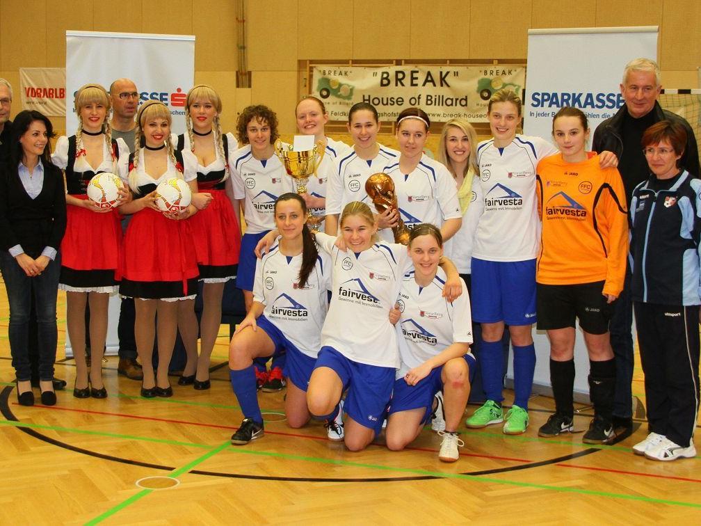 Ohne Niederlage holte sich der FFC Vorderland verdientermaßen den ersten Masterstitel im Hallenfußball der Frauen.