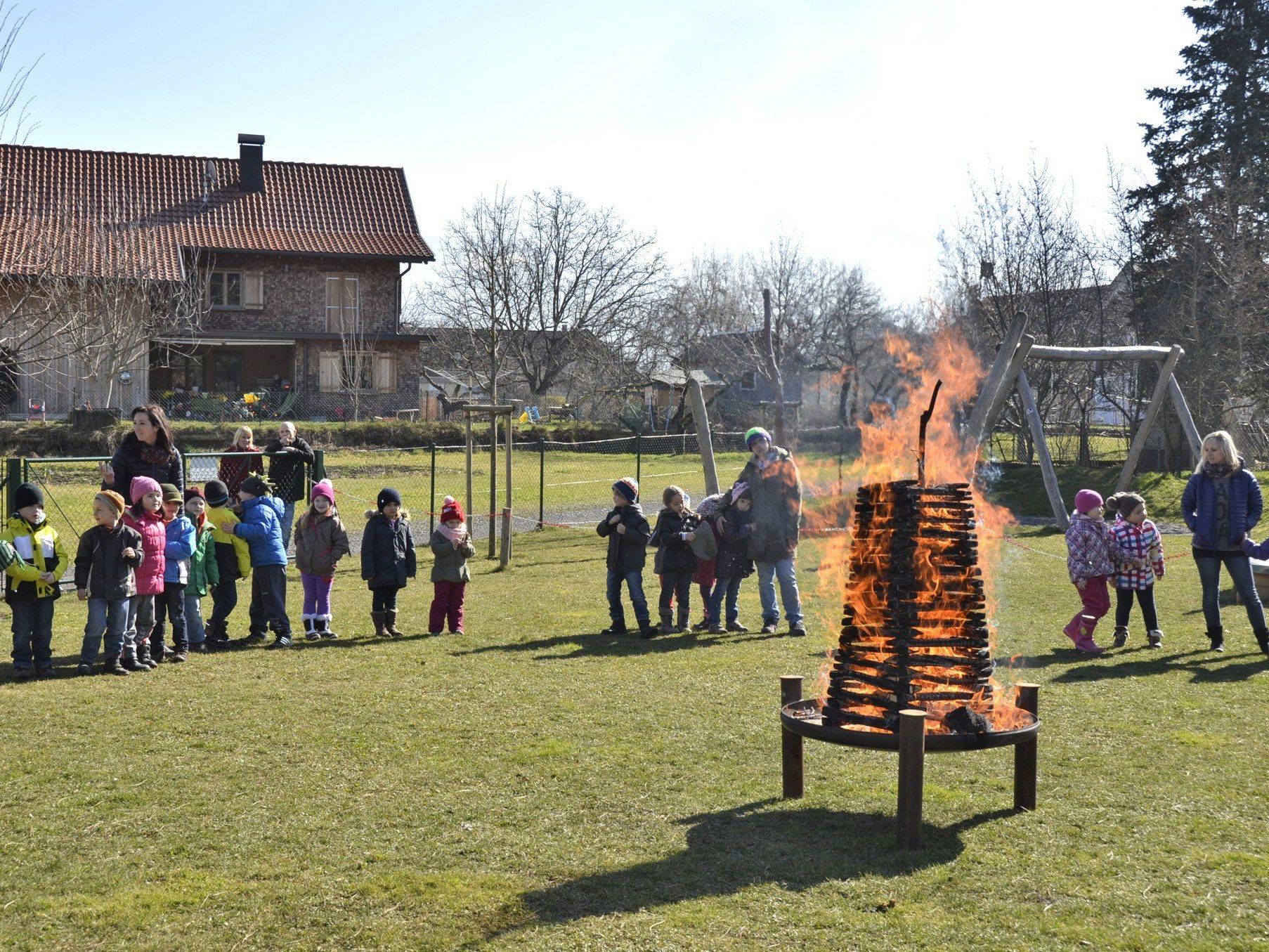 Wintervertreiben im Kindergarten Meiningen Wintervertreiben im Kindergarten Meiningen
