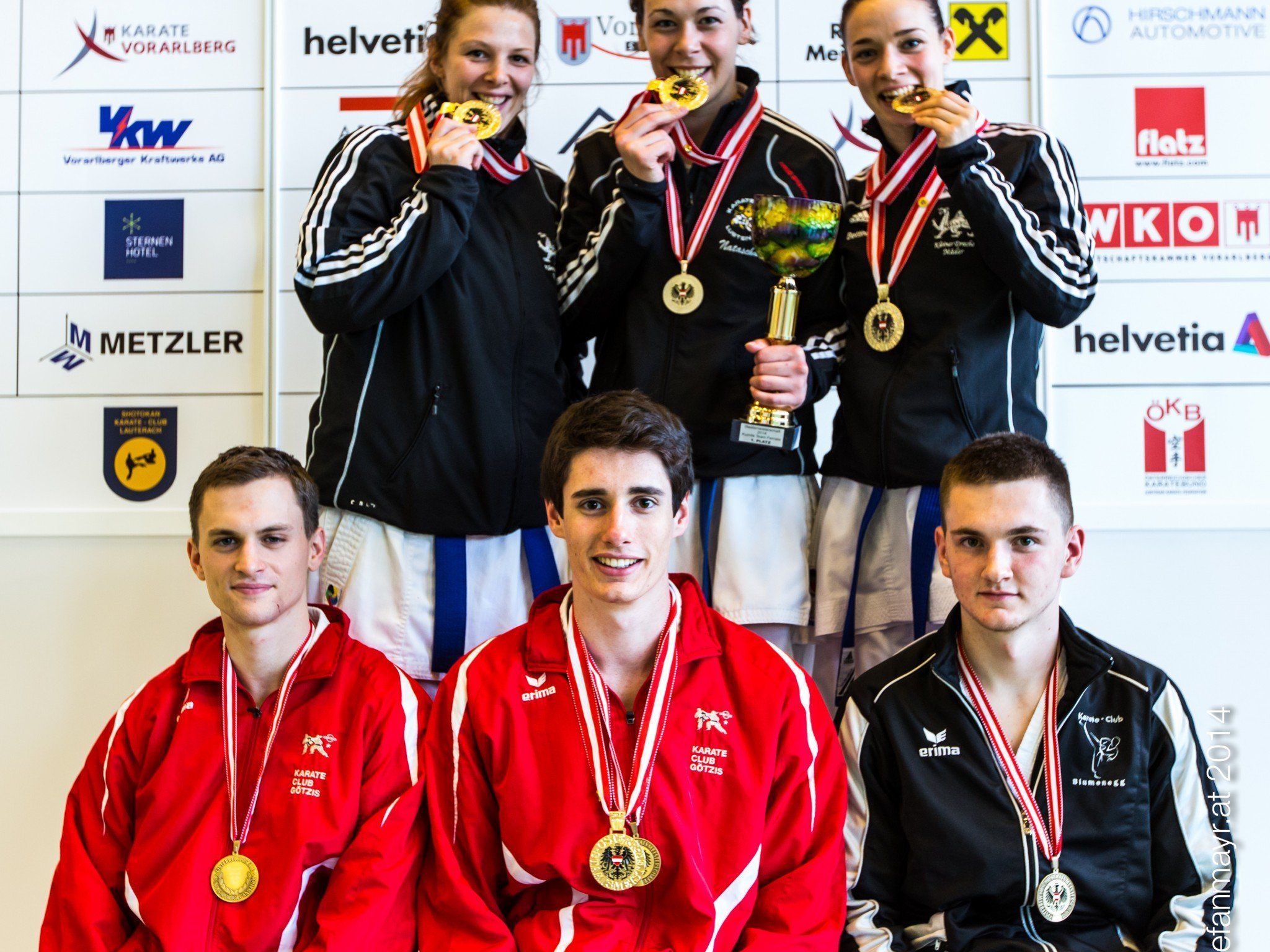 Viele Edelmetalle gab es für die heimischen Karatekas bei der ÖM in Lauterach. Viele Edelmetalle gab es für die heimischen Karatekas bei der ÖM in Lauterach.
