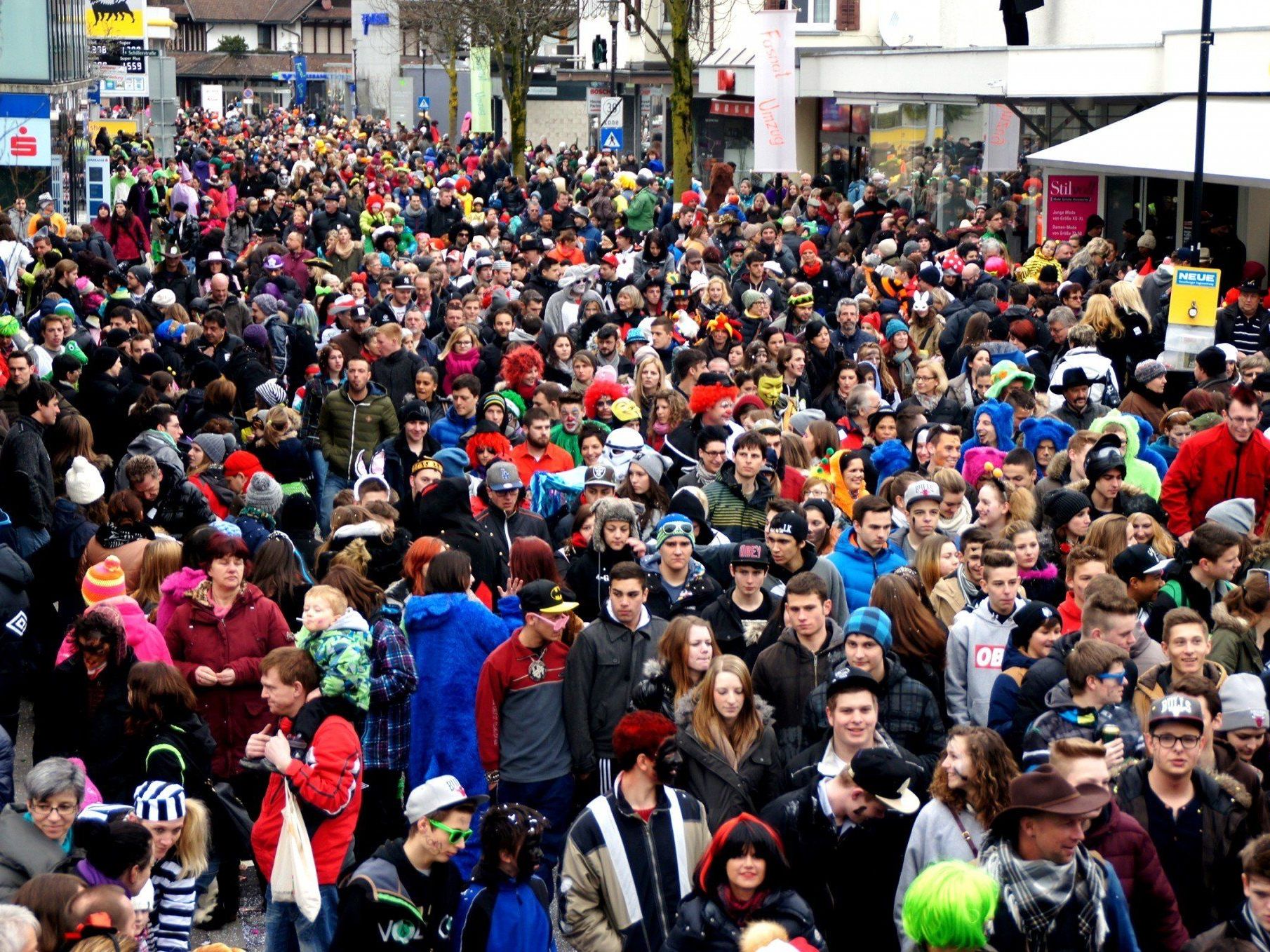 Man sah vor lauter Narren die Leute nicht mehr! Man sah vor lauter Narren die Leute nicht mehr!