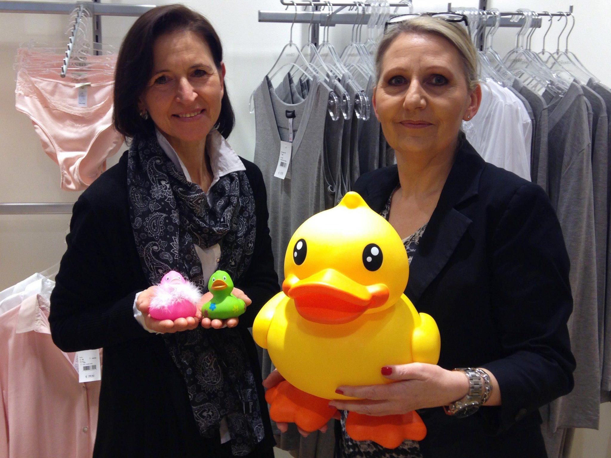 Erika Vrabl und Christa Margarito vom Huber Shop Bregenz