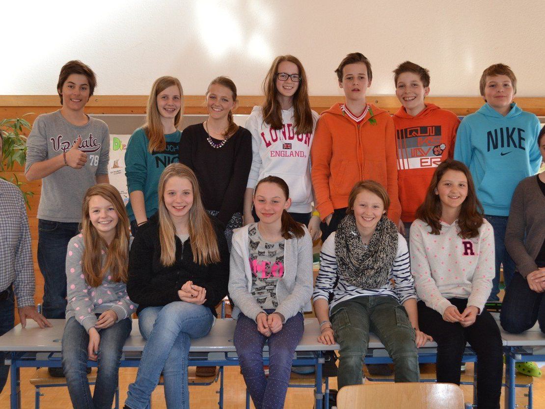 Haussammlung: Mit viel Eifer gehen in Lech alljährlich die Firmlinge von Tür zu Tür. Haussammlung: Mit viel Eifer gehen in Lech alljährlich die Firmlinge von Tür zu Tür.