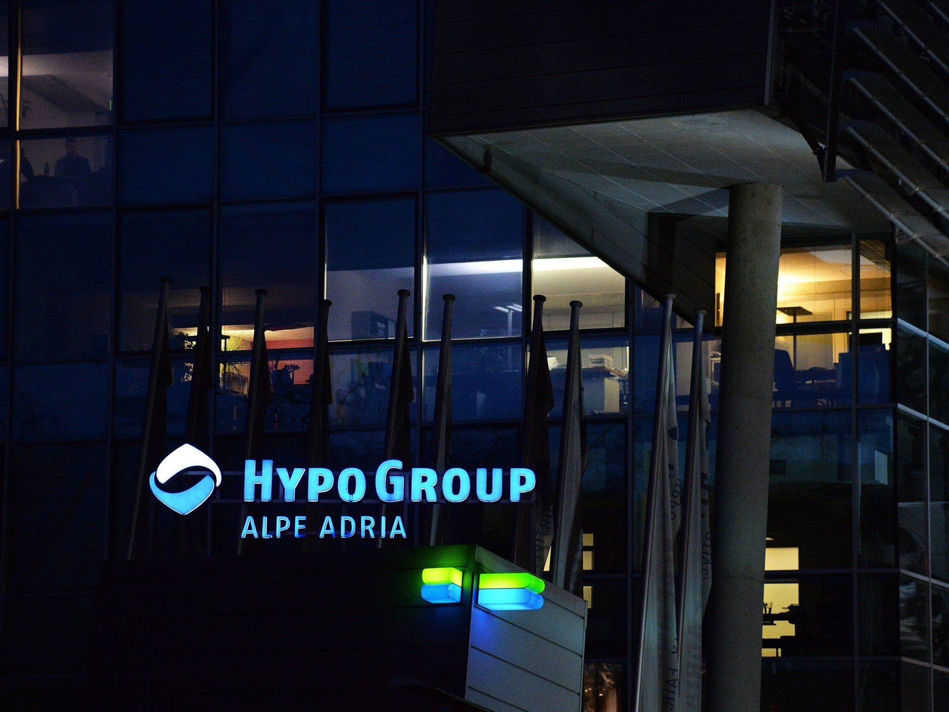 Führt der Abwicklungsplan für die Hypo Alpe Adria direkt zu einem Sparpaket?