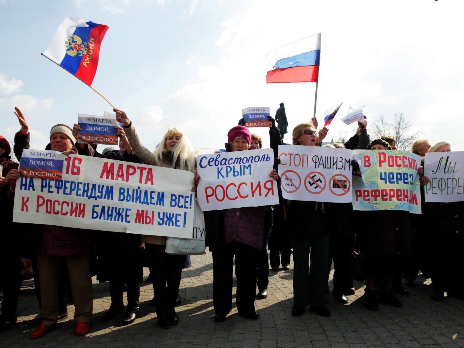 Bürger sollen am Sonntag über den Statuts der ukrainischen Halbinsel entscheiden. Bürger sollen am Sonntag über den Statuts der ukrainischen Halbinsel entscheiden.