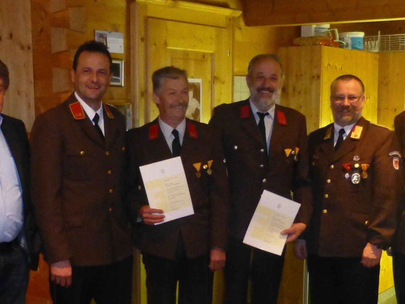 von li: Vizebürgermeister Fritz Siegfried, Kdt. Ammann Frank, Jubilar Ganahl Josef, Jubilar Ammann Albert, AFK Loretz Alexander, Kdt.Stv. Fitsch Marco von li: Vizebürgermeister Fritz Siegfried, Kdt. Ammann Frank, Jubilar Ganahl Josef, Jubilar Ammann Albert, AFK Loretz Alexander, Kdt.Stv. Fitsch Marco