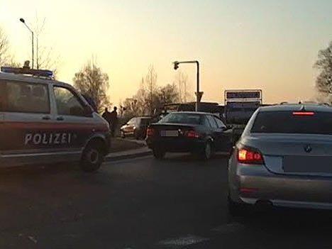 Die Polizei wurde zum Unfallort am Kreisverkehr Dornbirn Nord gerufen.