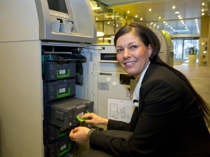 Die Banken waren in den letzten Wochen intensiv mit der Systemumstellung ihrer Geldautomaten beschäftigt.