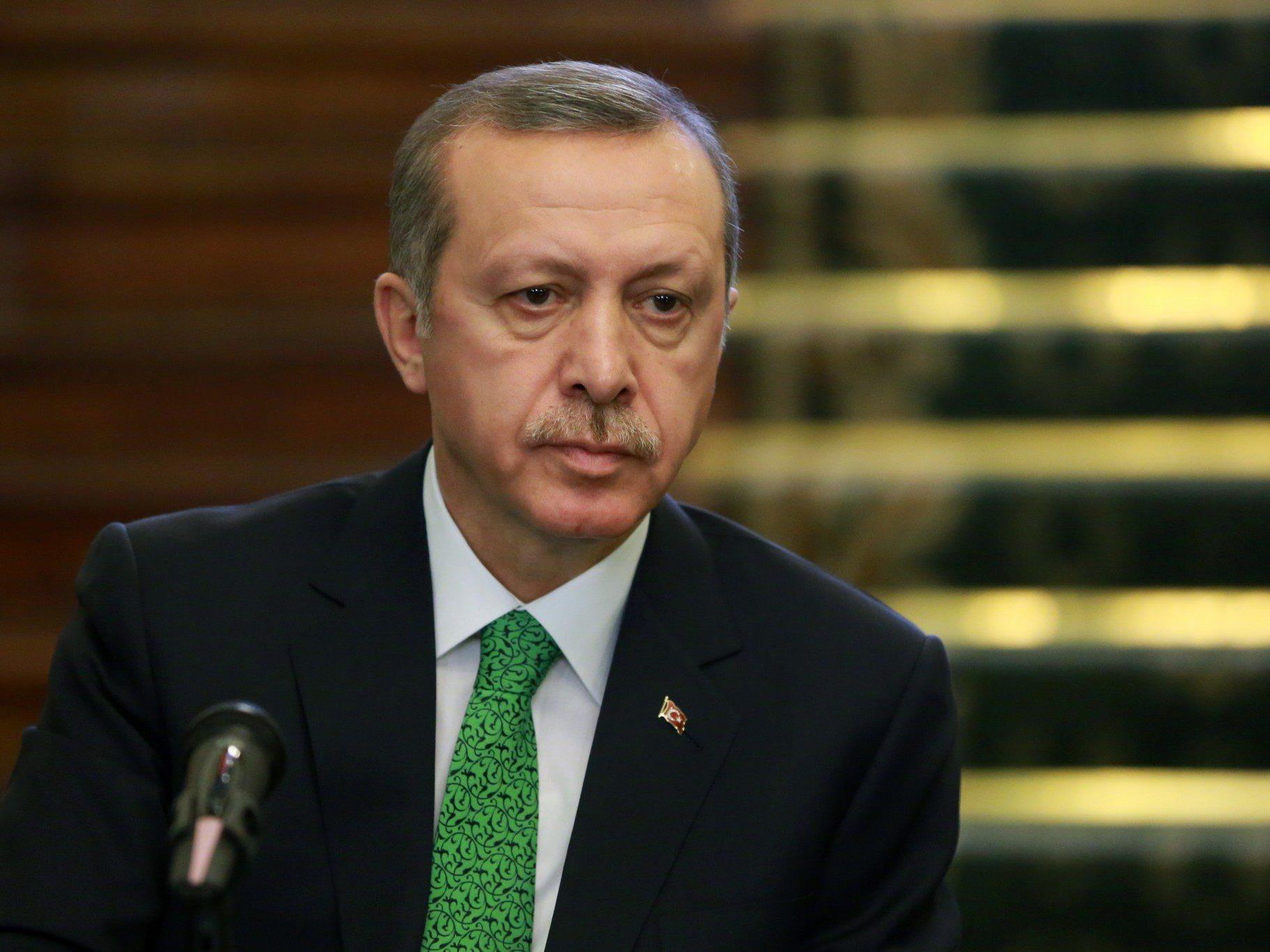 Erdogan lässt Twitter sperren - Twitter wies Benutzer umgehend auf Wege hin, die Blockade zu umgehen