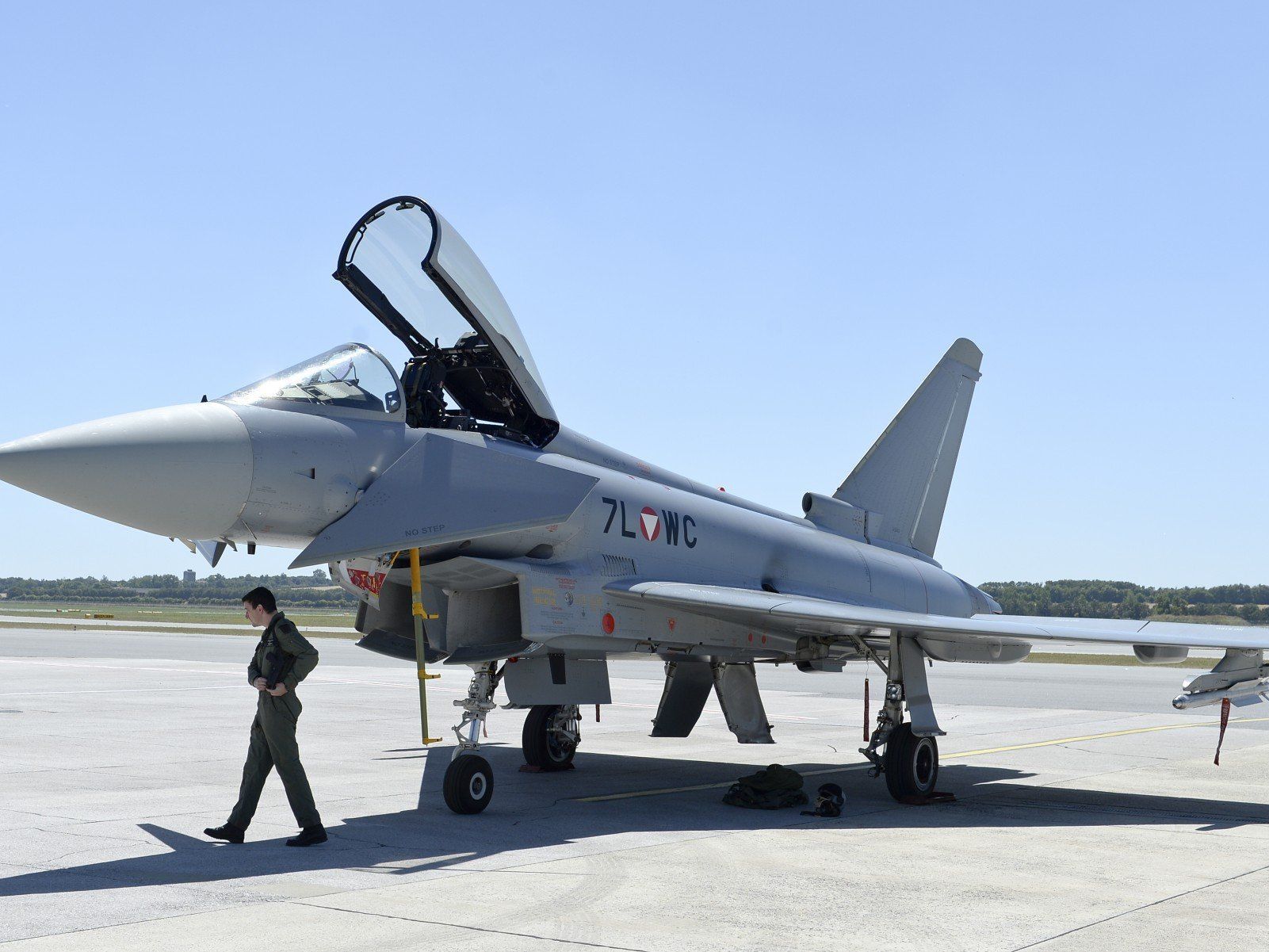 Sparen beim Heer: Sollten die Eurofighter am Boden bleiben? Sparen beim Heer: Sollten die Eurofighter am Boden bleiben?