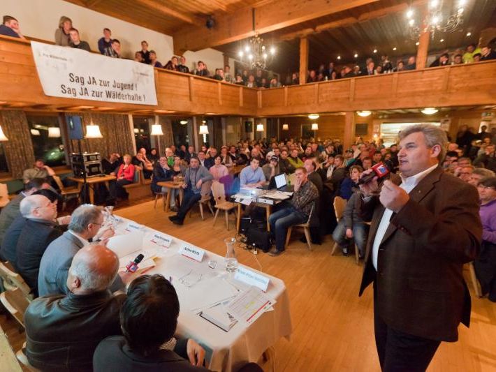 Pläne, Zahlen und Facten für den Neubau der Wälderhalle werden am Mittwoch in Schwarzenberg präsentiert. Pläne, Zahlen und Facten für den Neubau der Wälderhalle werden am Mittwoch in Schwarzenberg präsentiert.