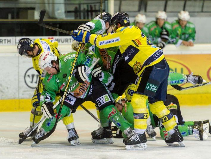EHC Bregenzerwald schafft den Einzug unter die besten vier Teams in der INL. EHC Bregenzerwald schafft den Einzug unter die besten vier Teams in der INL.