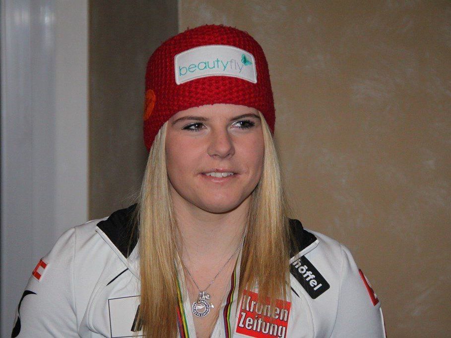 Die Nenzingerin Kerstin Nicolussi wurde in der ersten EC Abfahrt in Andorrau den neunten Platz. Die Nenzingerin Kerstin Nicolussi wurde in der ersten EC Abfahrt in Andorrau den neunten Platz.
