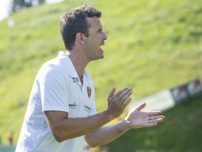 Bizau-Coach Philipp Schwarz ist mit seinen Jungs der große Gejagte. Bizau-Coach Philipp Schwarz ist mit seinen Jungs der große Gejagte.