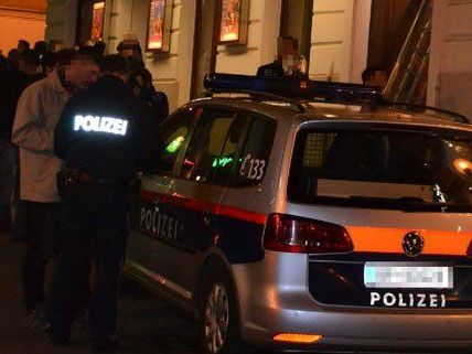 Polizeieinsatz im Wiener Bermudadreieck am Dienstag. Polizeieinsatz im Wiener Bermudadreieck am Dienstag.