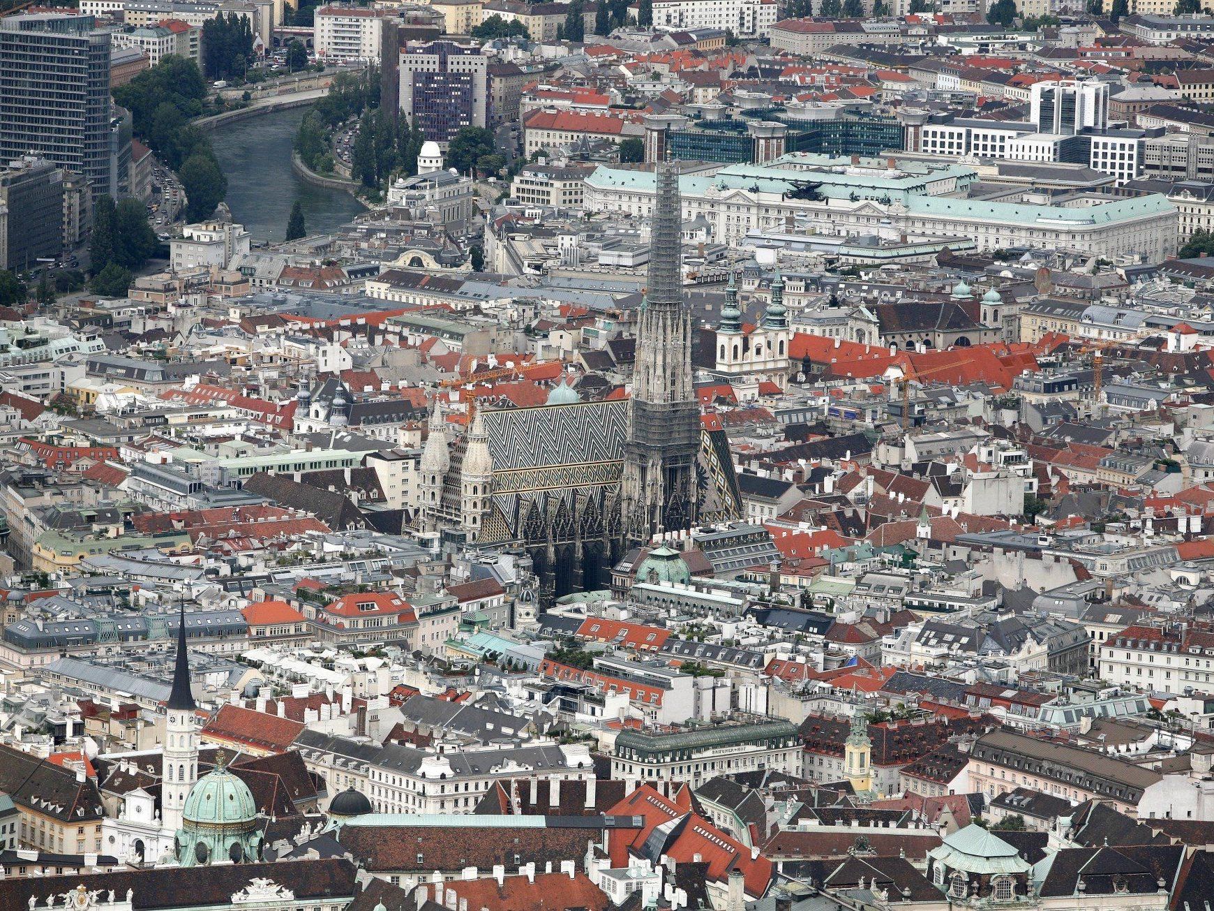 Ab 1. Mai 2014 gelten neue Regelungen für Touristenbusse in der Wiener Innenstadt. Ab 1. Mai 2014 gelten neue Regelungen für Touristenbusse in der Wiener Innenstadt.