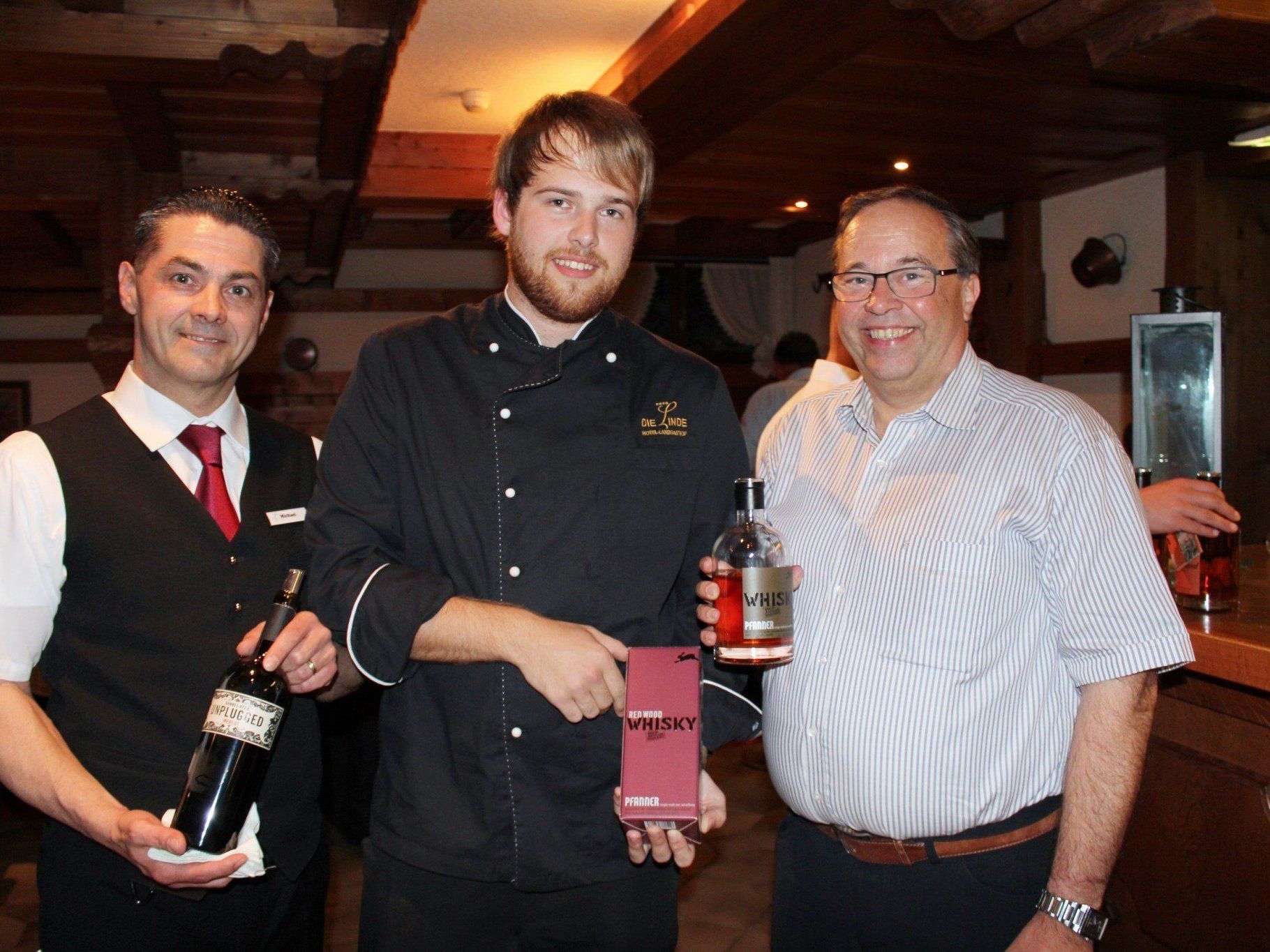 Michael Schönenberger, Hausherr Max Steurer und Walter Pfanner. Michael Schönenberger, Hausherr Max Steurer und Walter Pfanner.