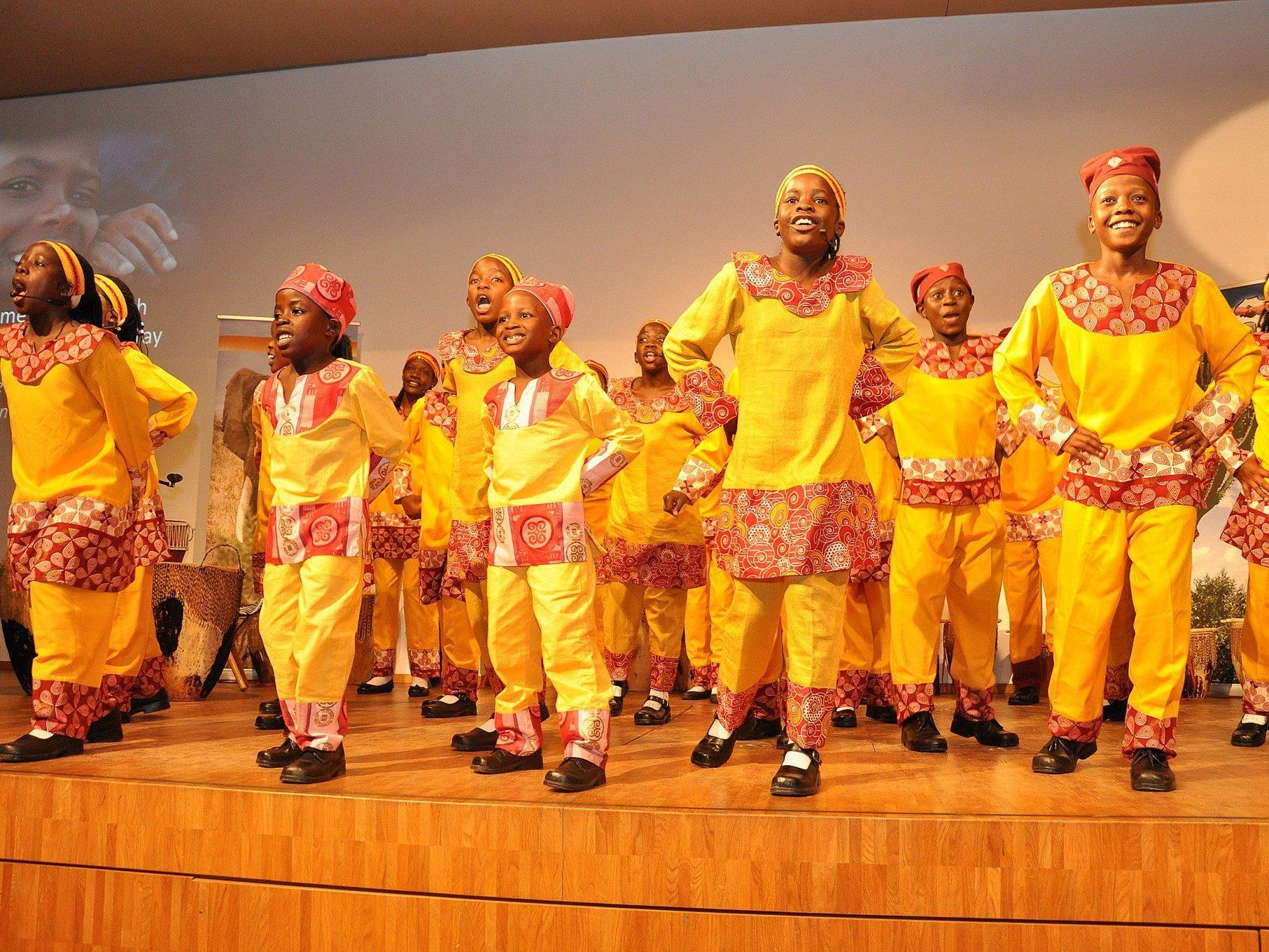 Der „Vision Choir“ begeisterte mit Liedern, Tänzen und Rhythmen.