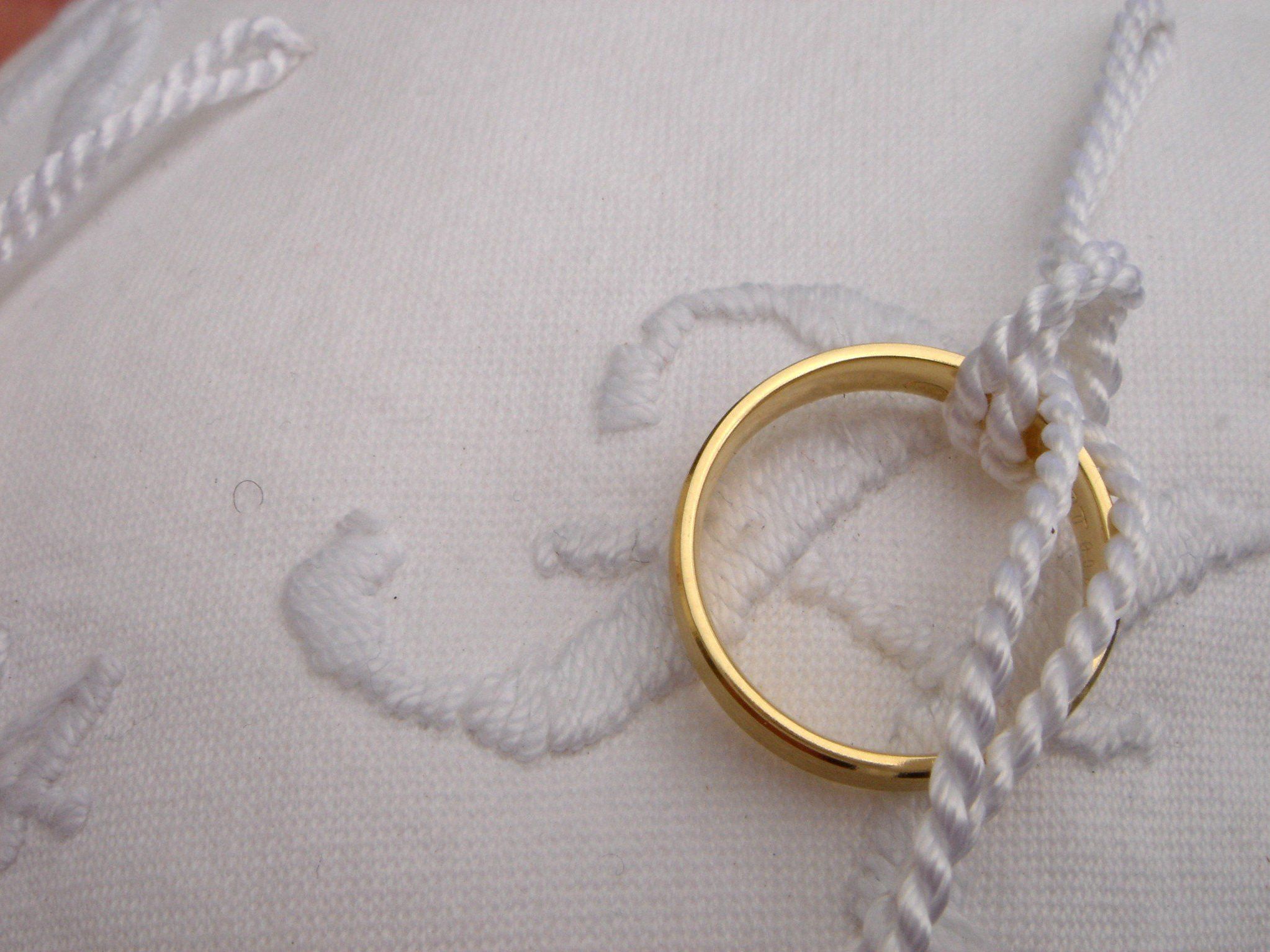 Familienministerin Sophie Karmasin (ÖVP) macht sich für eine "Verpartnerung" stark. Familienministerin Sophie Karmasin (ÖVP) macht sich für eine "Verpartnerung" stark.