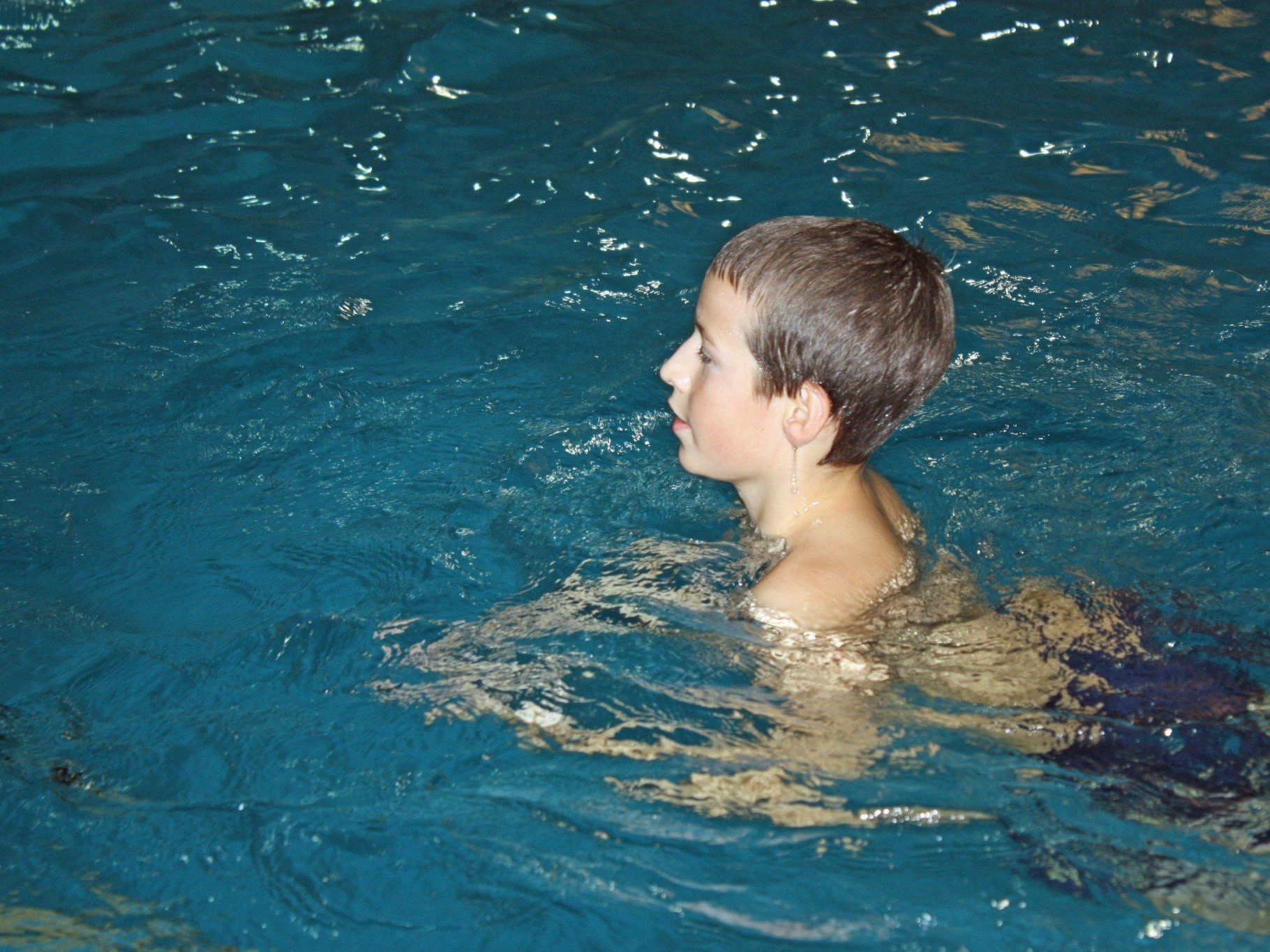 Im Kindertraining der Wasserrettung steht neben Technik und Ausdauer vor allem der Spass und das Wohlfühlen im Wasser an erster Stelle Im Kindertraining der Wasserrettung steht neben Technik und Ausdauer vor allem der Spass und das Wohlfühlen im Wasser an erster Stelle