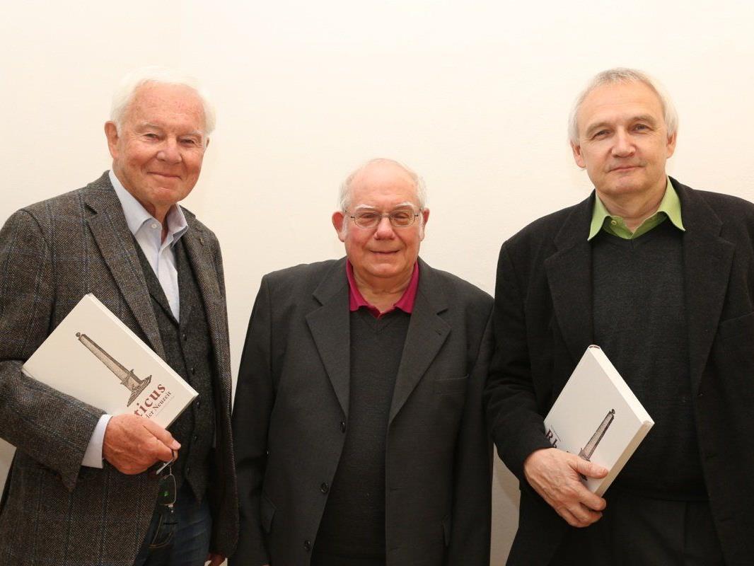 Die Herausgeber Dr. Helmut Sonderegger und Dr. Philipp Schöbi mit dem maßgebenden Rheticus-Forscher DDr. Karl Heinz Burmeister