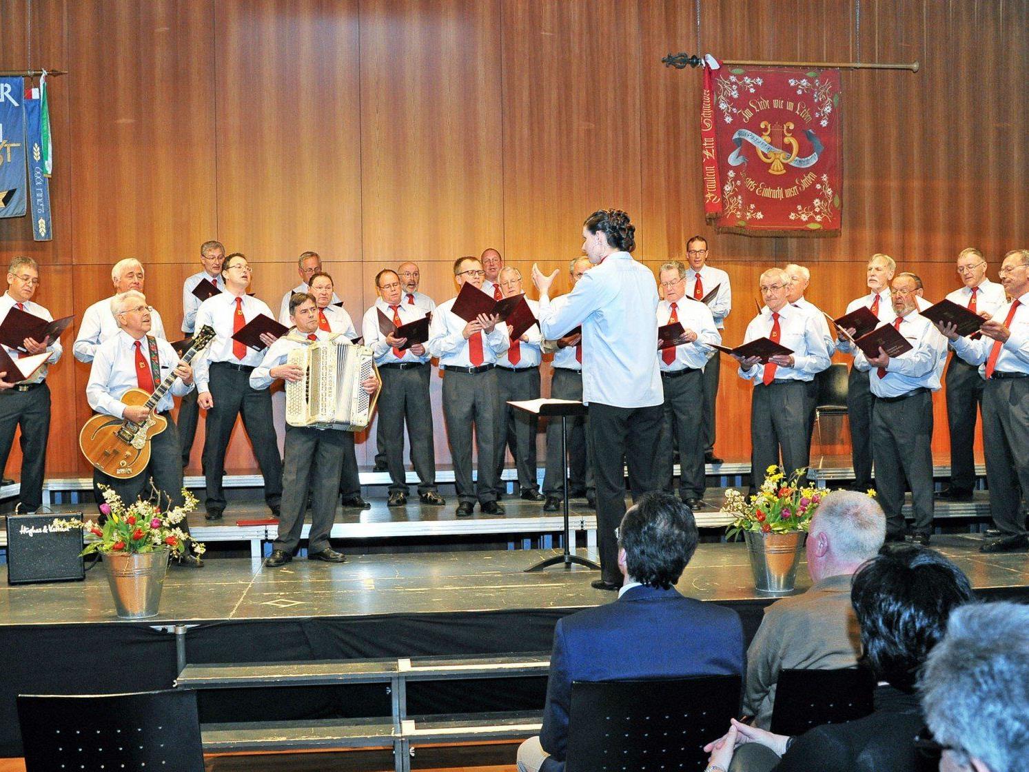 Der Männergesangverein Höchst lädt am 26. April zum Jubiläumskonzert in den Pfarrsaal ein.