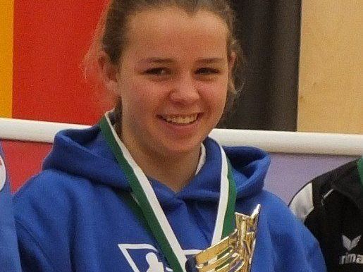Nadja Widmann gewann sowohl den Kata wie den Kumite Bewerb in ihrer Klassse Nadja Widmann gewann sowohl den Kata wie den Kumite Bewerb in ihrer Klassse