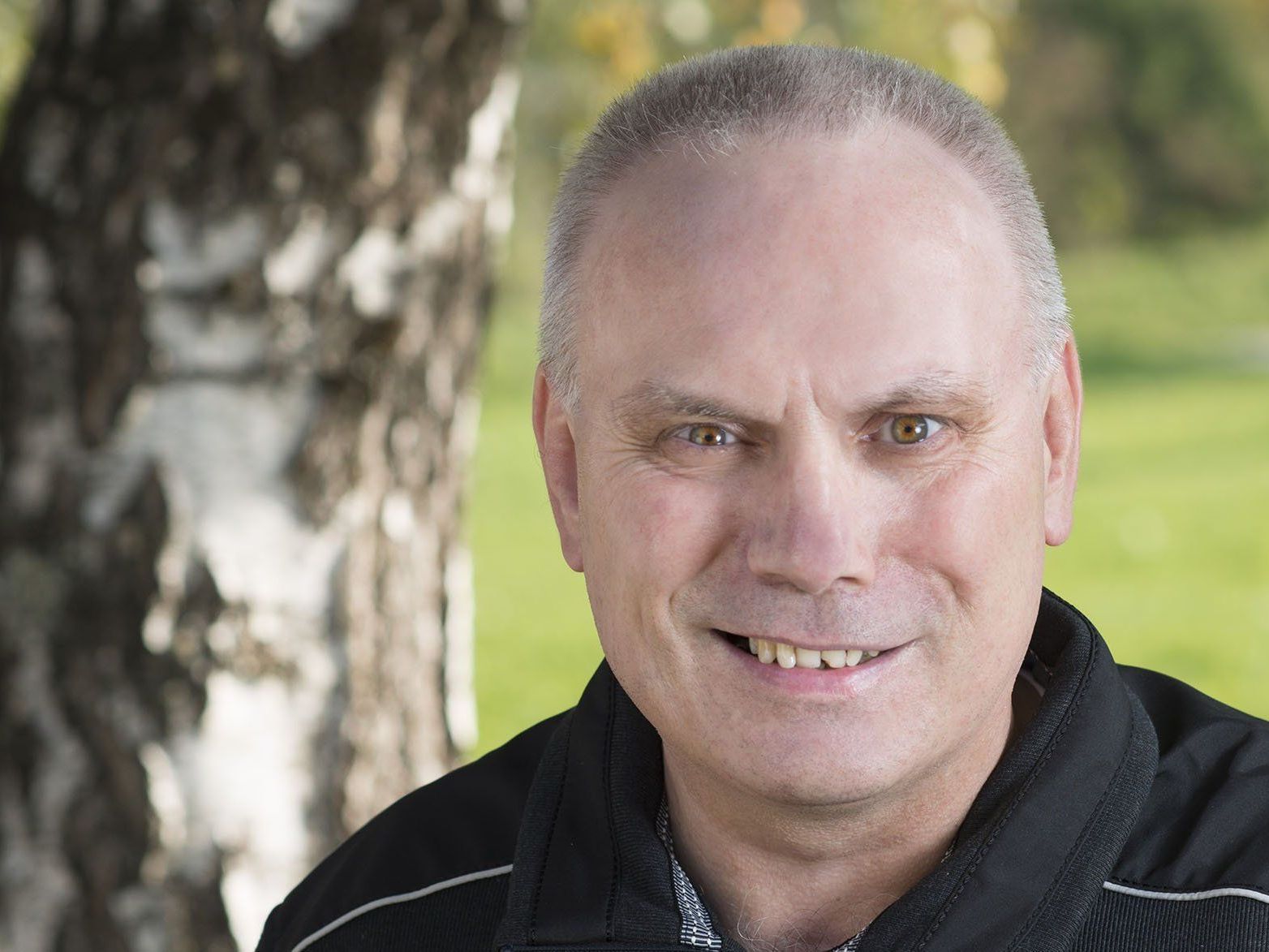 Die Buchpräsentation in Tschagguns macht Kurt Gerszi zu Ehren seiner Frau Gabi; sie feiert am 1. April Geburtstag. Die Buchpräsentation in Tschagguns macht Kurt Gerszi zu Ehren seiner Frau Gabi; sie feiert am 1. April Geburtstag.