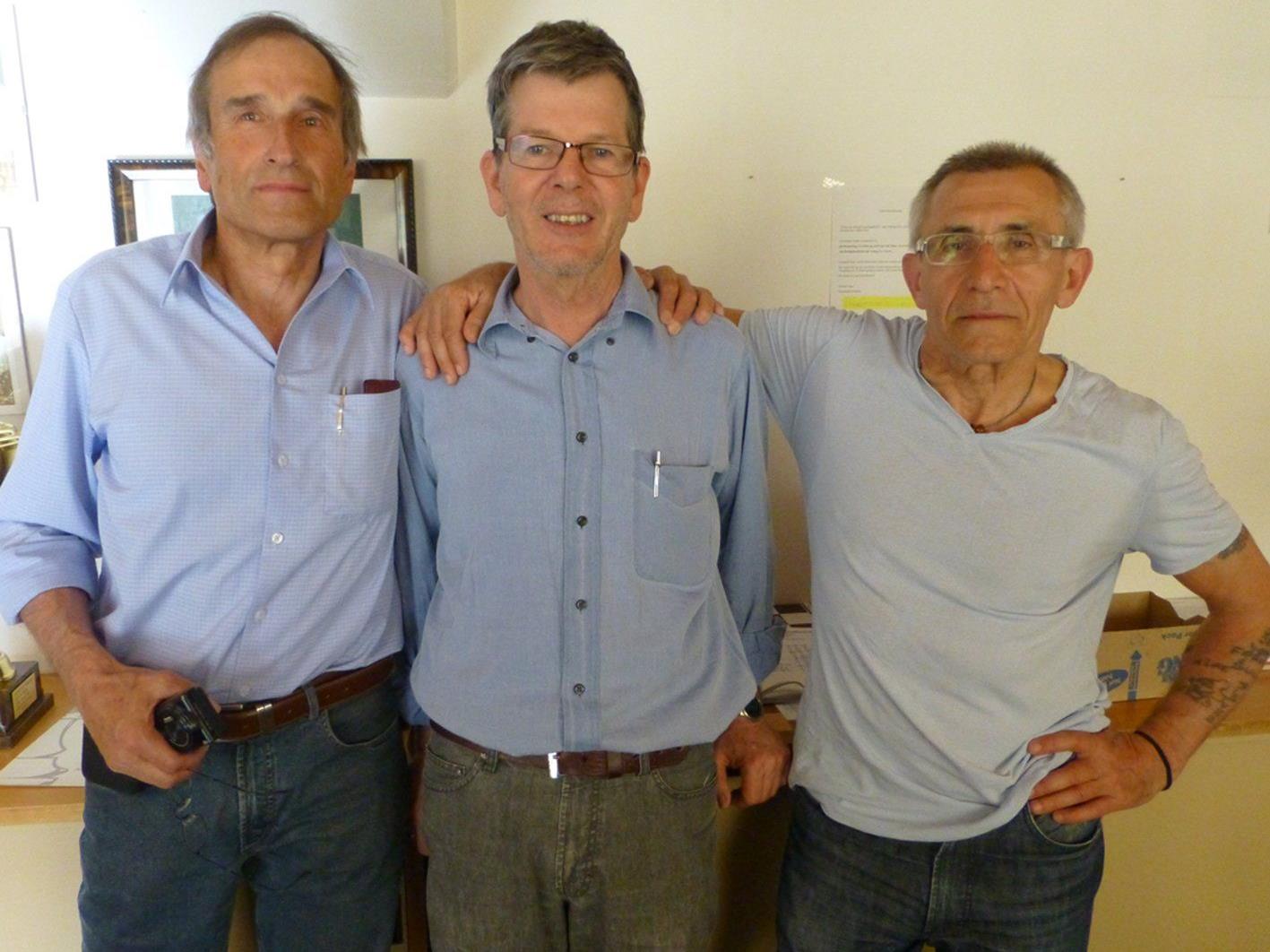 Erich Peterlunger, Wolfgang Alge und Mischa Ignjatovic sind Vlbg. Vizemeister bei den Schachsenioren.