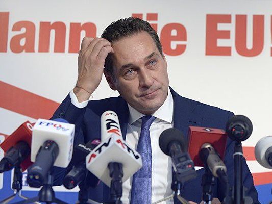 FPÖ-Parteichef Heinz-Christian Strache (l.) und Harald Vilimsky, Generalsekretär und Spitzenkandidat für die EU Wahl FPÖ-Parteichef Heinz-Christian Strache (l.) und Harald Vilimsky, Generalsekretär und Spitzenkandidat für die EU Wahl