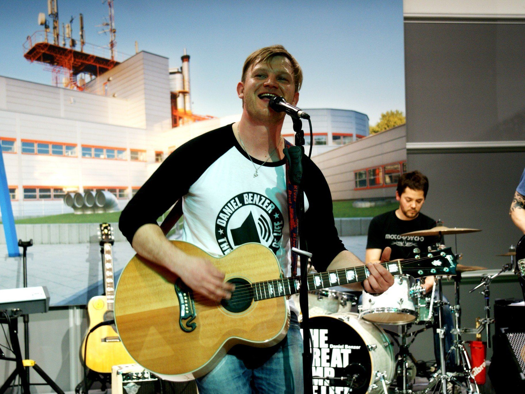 Daniel Benzer präsentiert seine CD "The Great Amp of Life Daniel Benzer präsentiert seine CD "The Great Amp of Life