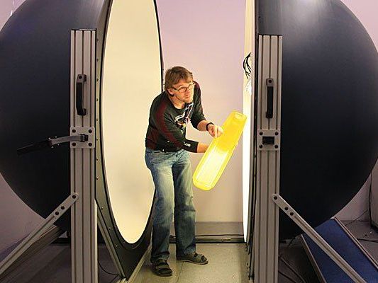 Leuchtenhersteller Zumtobel baut 600 Jobs in Vertrieb und Produktion ab. Leuchtenhersteller Zumtobel baut 600 Jobs in Vertrieb und Produktion ab.