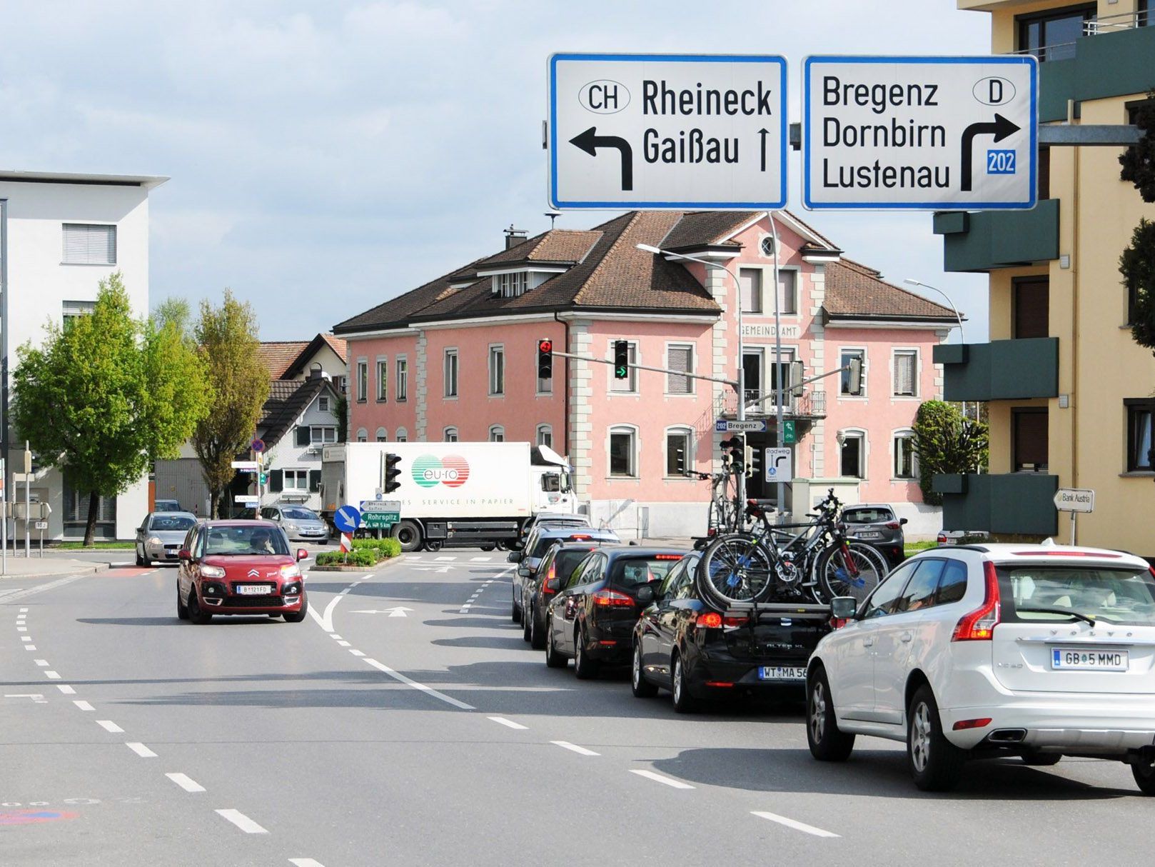 Die Höchster Bevölkerung ist zur Diskussion über die Verkehrsentwicklung im Ortszentrum eingeladen.