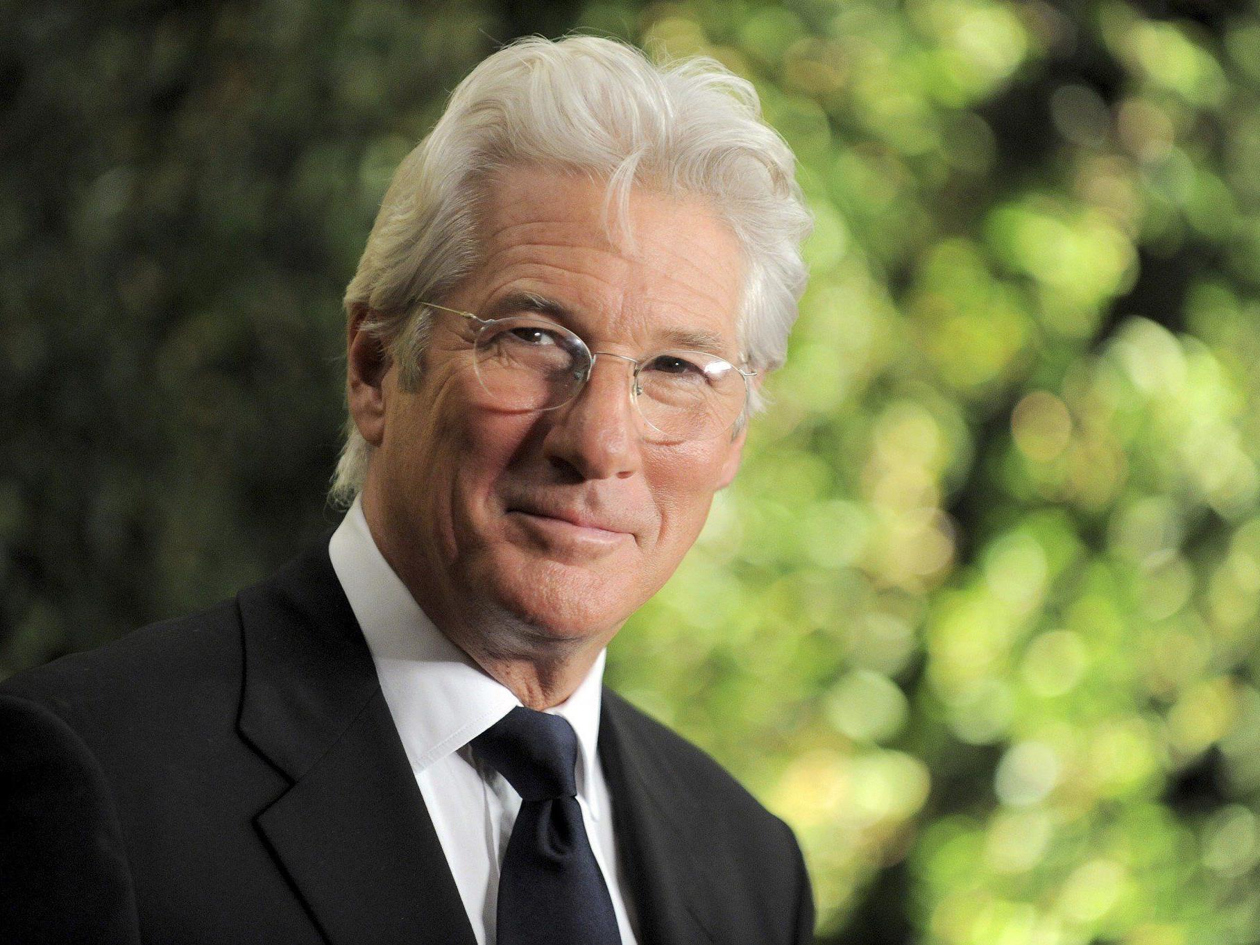 Richard Gere: So kennen und lieben ihn seine Fans. Richard Gere: So kennen und lieben ihn seine Fans.