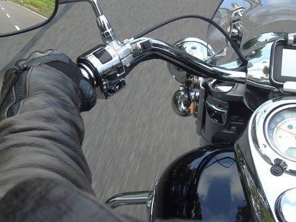 42-Jähriger bei Motorradunfall in NÖ schwer verletzt 42-Jähriger bei Motorradunfall in NÖ schwer verletzt