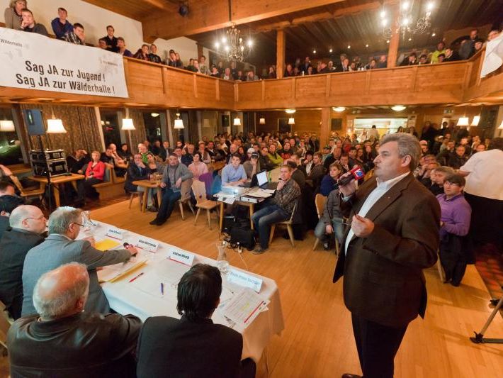 Das Projekt Wälderhalle wird am Mittwoch abend im Angelika Kaufmann Saal in Schwarzenberg der Öffentlichkeit präsentiert. Das Projekt Wälderhalle wird am Mittwoch abend im Angelika Kaufmann Saal in Schwarzenberg der Öffentlichkeit präsentiert.
